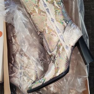 Cole Haan New vintage snakeskin boots